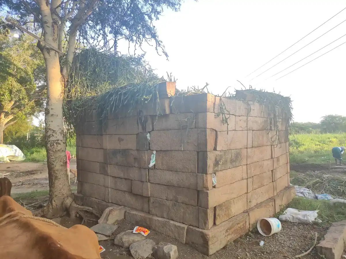 Arulmigu Ruthira Vinayagar Temple, Gullalagundu - 624201 அருள்மிகு ருத்திர விநாயகர் திருக்கோயில், Gullalagundu - 624201, Dindigul - Ancient Temple Architecture and History Image 3