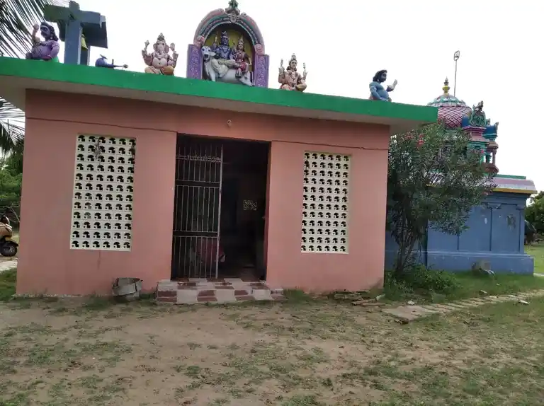 Arulmigu Ruthralingeswarar Temple, Kuravappulam - 614707 அருள்மிகு ருத்ரலிங்கேஸ்வரர் திருக்கோயில், Kuravappulam - 614707, Nagapattinam - Ancient Temple Architecture and History Image 4