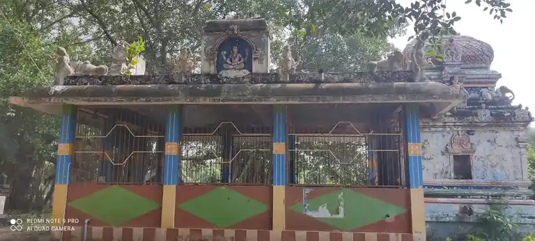 Arulmigu Ruthramoorthy Ayyanar Temple, Panayakkudi - 609203 அருள்மிகு ருத்திரமூர்த்தி அய்யனார் ஆலயம், பணையக்குடி - 609203, Mayiladuthurai - Ancient Temple Architecture and History Image 3