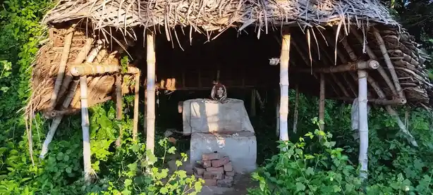 Arulmigu Ruthrapureeswarar Temple, Thalaignayaru - 609201 Temple