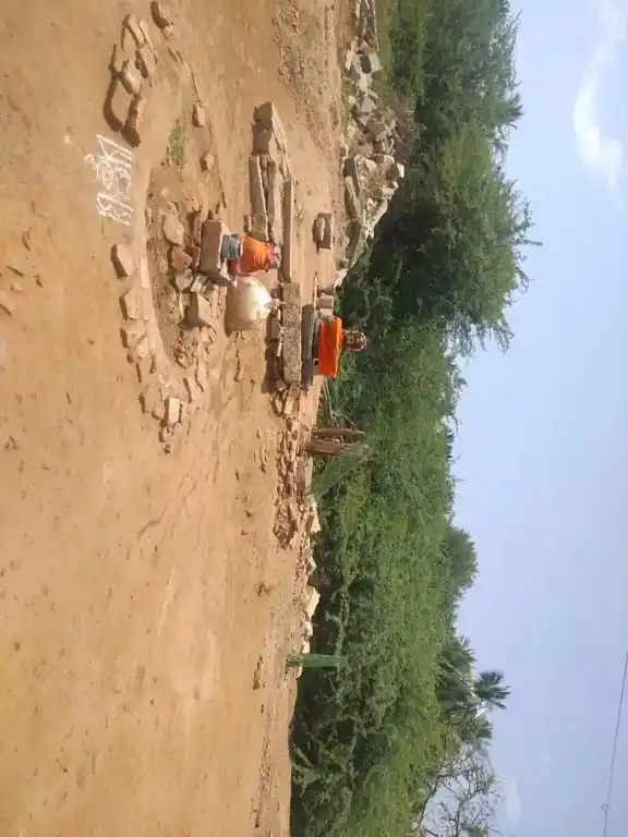 Arulmigu Ruthratcha Eeswaraswamy Temple, Mayanur - 639108 அருள்மிகு ருத்ராட்ச ஈஸ்வரசுவாமி திருக்கோயில், Mayanur - 639108, Karur - Ancient Temple Architecture and History Image 2