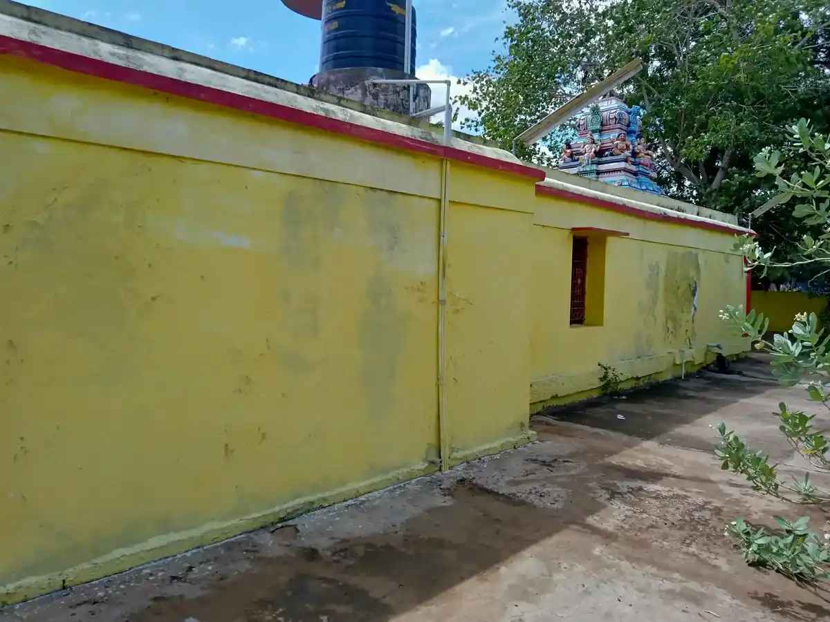 Arulmigu Saalaivarada Vinayagar Temple, Idaikal - 627421 அருள்மிகு சாலைவரதவிநாயகர் திருக்கோயில், இடைகால் - 627421, Tirunelveli - Ancient Temple Architecture and History Image 2