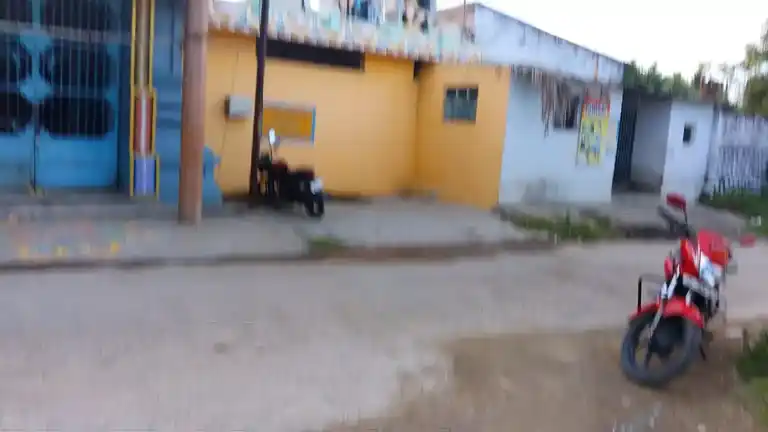 Arulmigu Saamundeeswari Temple, Avalurpettai - 604201 அருள்மிகு சாமுண்டீஸ்வரியம்மன் திருக்கோயில், Avalurpettai - 604201, Viluppuram - Ancient Temple Architecture and History Image 4