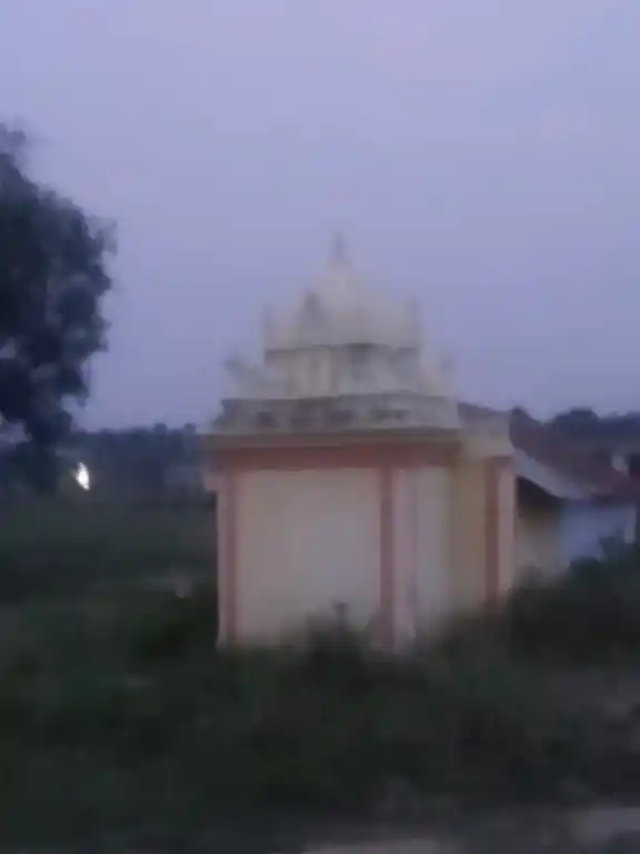 Arulmigu Saanthamaperumal Temple, Balakrishnapuram - 624005 Arulmigu Saanthamaperumal Temple, Balakrishnapuram - 624005, Dindigul - Ancient Temple Architecture and History Image 3