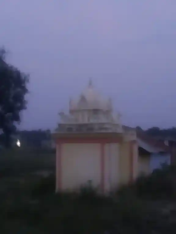 Arulmigu Saanthamaperumal Temple, Balakrishnapuram - 624005 Arulmigu Saanthamaperumal Temple, Balakrishnapuram - 624005, Dindigul - Ancient Temple Architecture and History Image 4