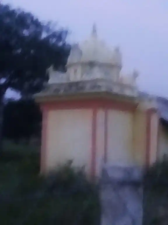 Arulmigu Saanthamaperumal Temple, Balakrishnapuram - 624005 Arulmigu Saanthamaperumal Temple, Balakrishnapuram - 624005, Dindigul - Ancient Temple Architecture and History Image 10