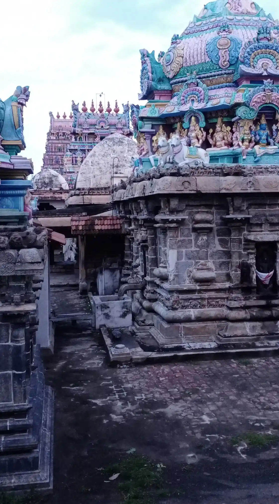 Arulmigu Saarntharaikathaswamy Temple, Thilaiyadi - 609310 அருள்மிகு சாந்தாரைக்காத்த சுவாமி திருக்கோயில், Thilaiyadi - 609310, Mayiladuthurai - Ancient Temple Architecture and History Image 4