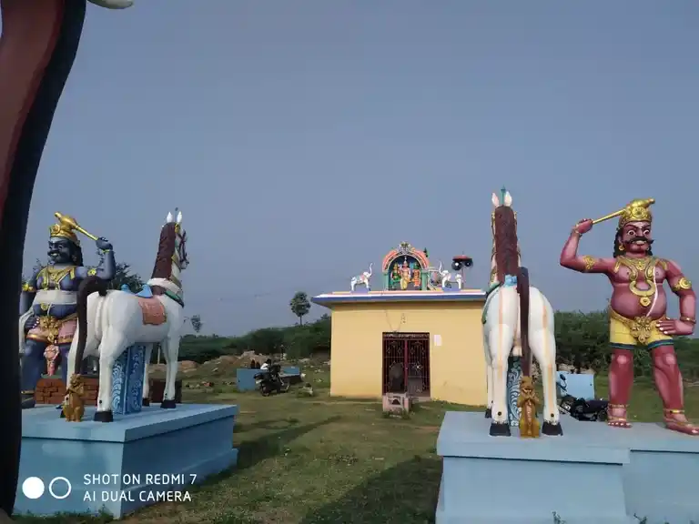 Arulmigu Saatthappa Ayyanar Temple, Sathiyamangalam - 622501 அருள்மிகு சாத்த அய்யனார் திருக்கோயில், சத்தியமங்கலம் - 622501, Pudukkottai - Ancient Temple Architecture and History Image 5