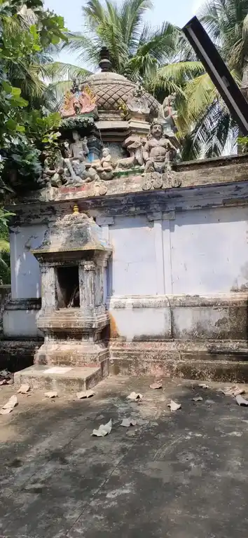 Arulmigu Sabapatheeswarar And Gobalakrishanaperumal Temple, Kozhikuthi - 609003 அருள்மிகு சபாவிதீஸ்வரர் & கோபால கிருணண பெருமாள் ஆலயம், Kozhikuthi - 609003, Mayiladuthurai - Ancient Temple Architecture and History Image 2