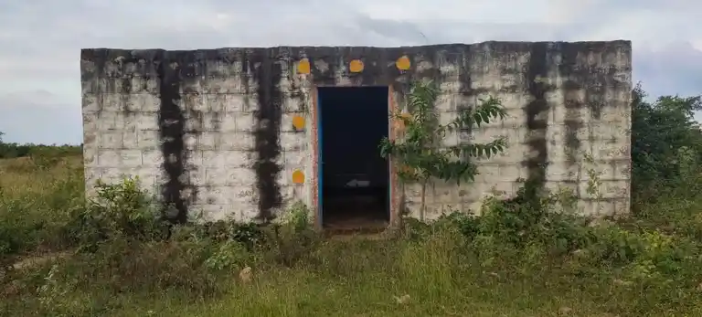 Arulmigu Sadhanakkal Suthirakaragam Temple, Ratnagiri - 635113 Arulmigu Sadhanakkal Suthirakaragam Temple, Ratnagiri - 635113, Krishnagiri - Ancient Temple Architecture and History Image 2