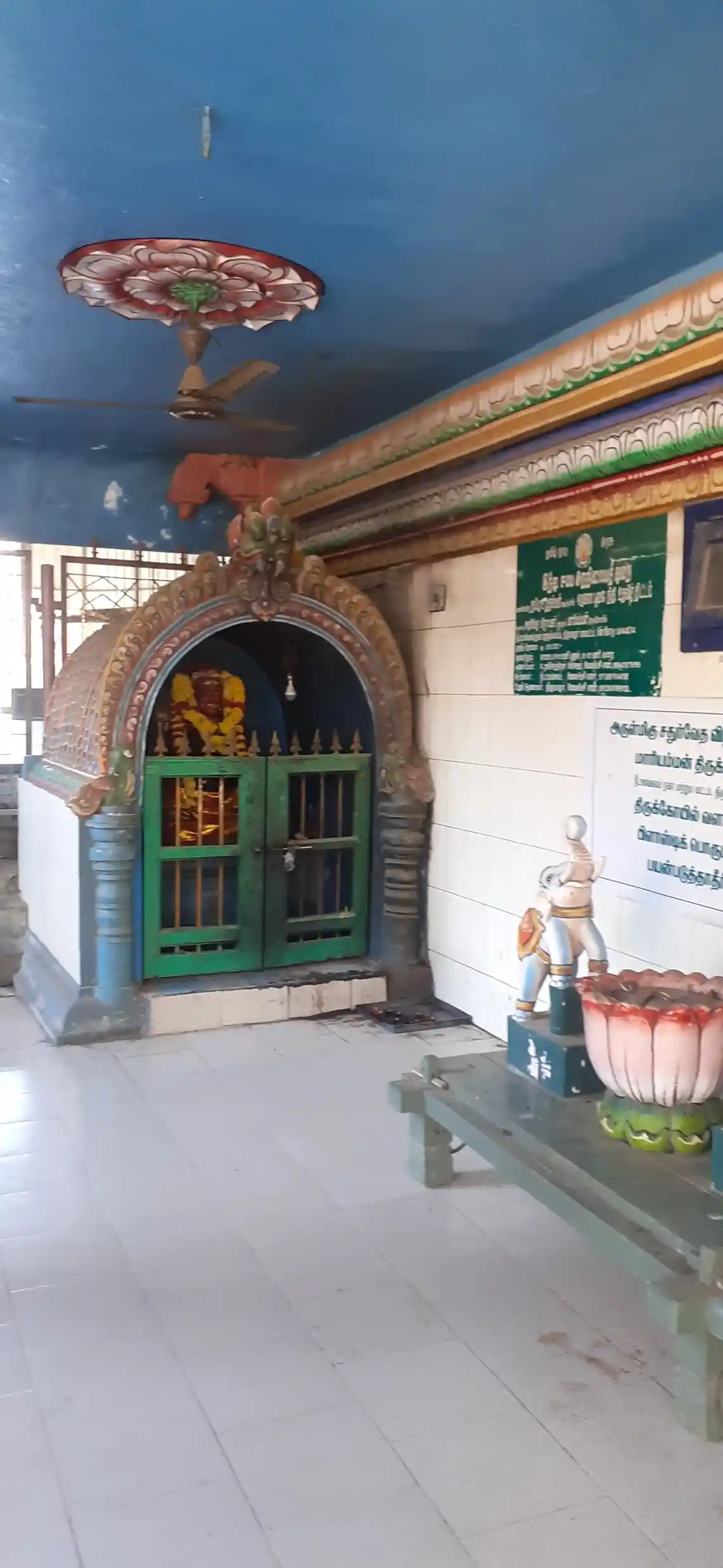 Arulmigu Sadhurvedha Vinayagar Temple, Needamangalam - 614404 அருள்மிகு சதுர்வேத விநாயகர் மற்றும் மாரியம்மன் திருக்கோயில், நீடாமங்கலம் - 614404, Thiruvarur - Ancient Temple Architecture and History Image 3