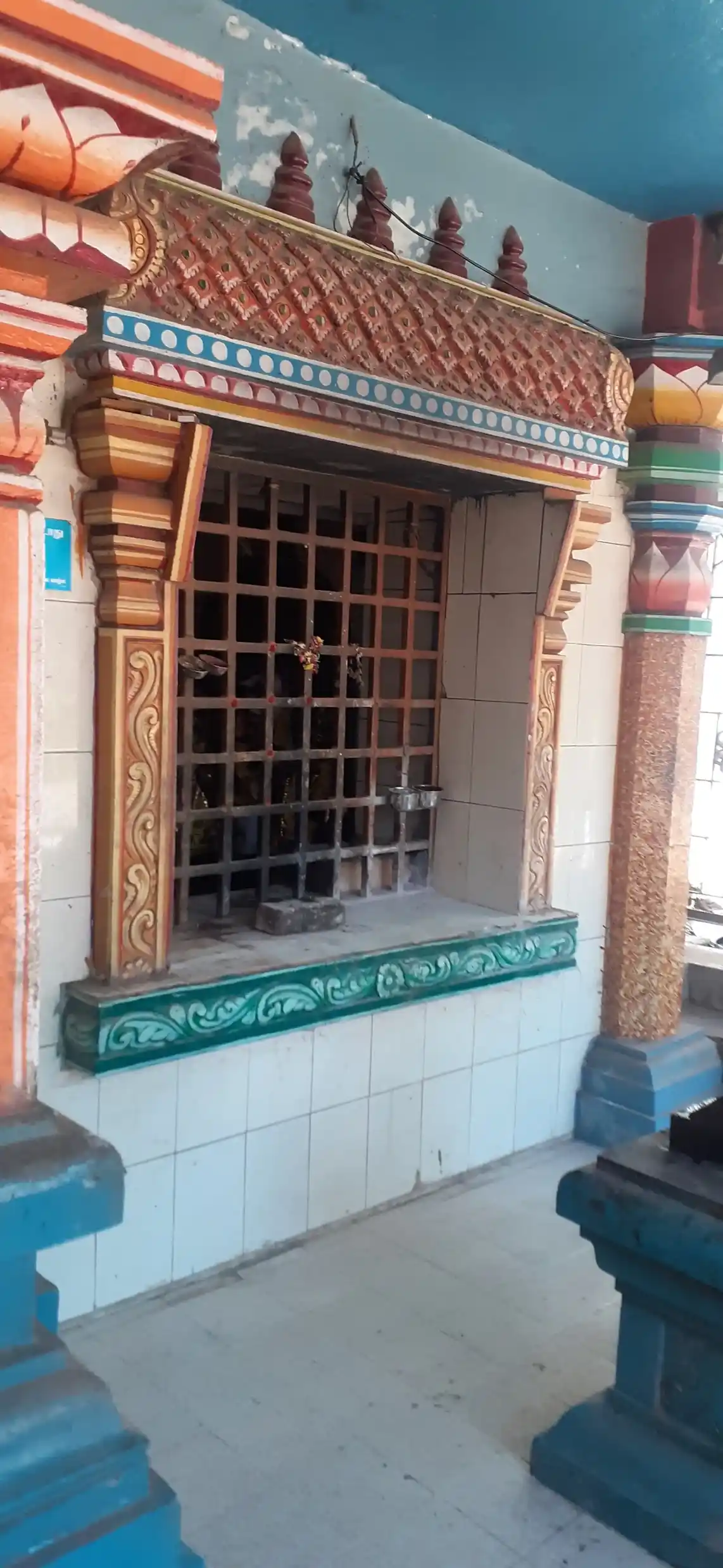 Arulmigu Sadhurvedha Vinayagar Temple, Needamangalam - 614404 அருள்மிகு சதுர்வேத விநாயகர் மற்றும் மாரியம்மன் திருக்கோயில், நீடாமங்கலம் - 614404, Thiruvarur - Ancient Temple Architecture and History Image 4