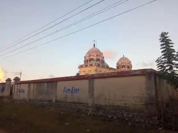 Arulmigu Sadurveda Purieswarar Swamy Temple, Perunkadambanur - 611108 அருள்மிகு சதுர்வேதபுரீஸ்வரர் திருக்கோயில், Perunkadambanur - 611108, Nagapattinam - Ancient Temple Architecture and History Image 2