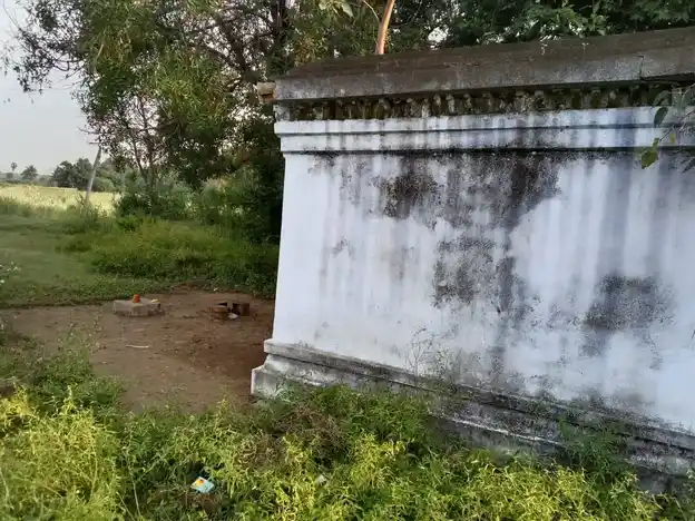 Arulmigu Sakiamman Temple, V.Madhepalli, Polupalli - 635115 அருள்மிகு சாக்கியம்மன் திருக்கோயில், V.Madhepalli, Polupalli - 635115, Krishnagiri - Ancient Temple Architecture and History Image 4