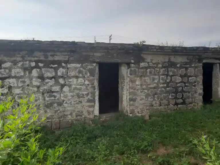 Arulmigu Sakkamman And Selliyamman Temple, Kottumaranahalli - 635205 அருள்மிகு சாக்கம்மன், செல்லியம்மன் திருக்கோயில், Kottumaranahalli - 635205, Dharmapuri - Ancient Temple Architecture and History Image 6