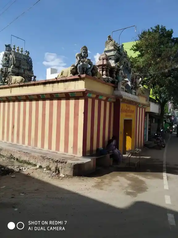 Arulmigu Sakthi Mariamman Temple, Tirupattur - 635601 அருள்மிகு சக்தி மாரியம்மன் திருக்கோயில், திருப்பத்தூர் - 635601, Thirupathur - Ancient Temple Architecture and History Image 3