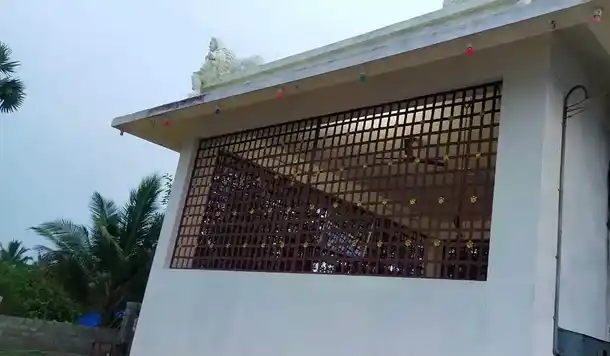 Arulmigu Sakthi Mariamman Temple, Vellayampalayam, Brammadesam - 638315 அருள்மிகு ஆரூரம்மன் திருக்கோயில், Vellayampalayam, Brammadesam - 638315, Erode - Ancient Temple Architecture and History Image 4