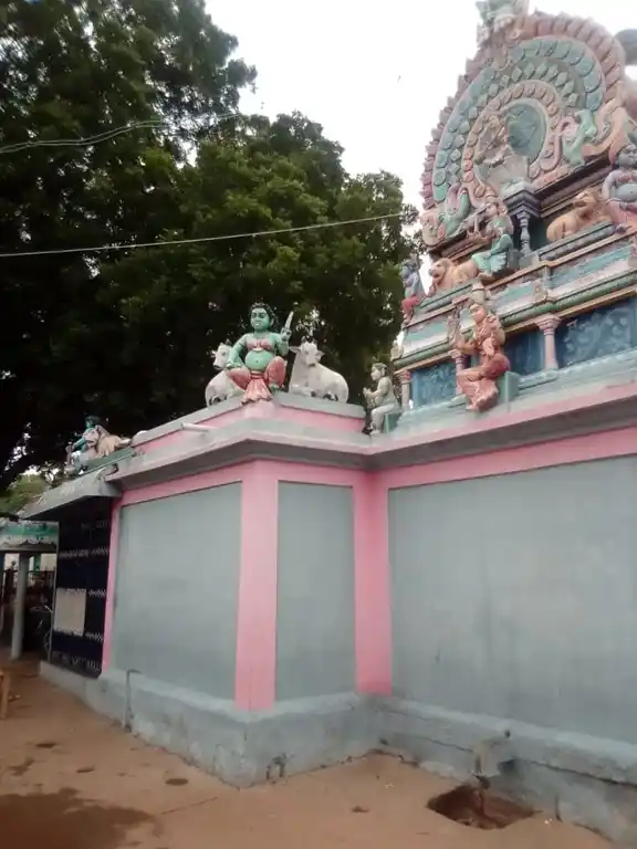 Arulmigu Sakthi Mariyamman Temple, Ponnambalapatti - 621010 Arulmigu Sakthi Mariyamman Temple, Ponnambalapatti - 621010, Thiruchirappalli - Ancient Temple Architecture and History Image 4