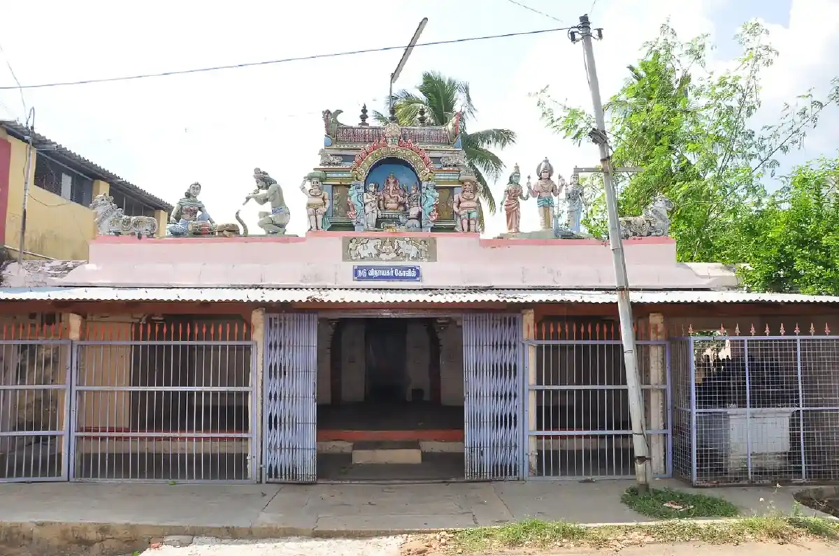 Arulmigu Sakthi Veerapan, Near By Srm Collage, Nadu Irungalur - 621105 Arulmigu Sakthi Veerapan, Near By Srm Collage, நடு இருங்கலூர் - 621105, Thiruchirappalli - Ancient Temple Architecture and History Image 3