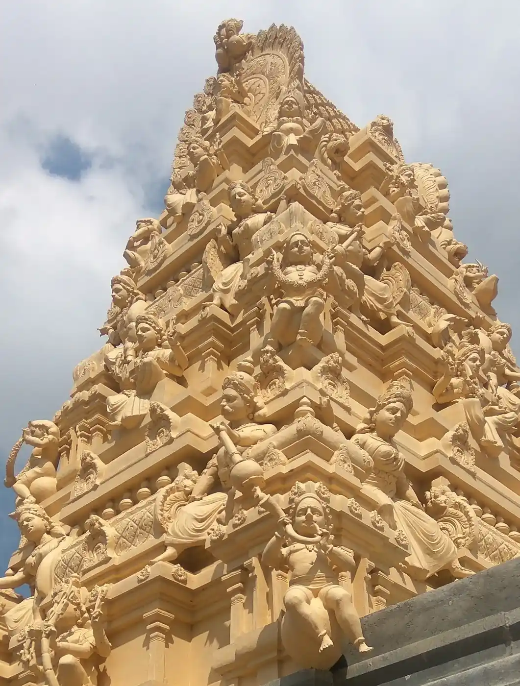 Arulmigu Sakthi Vinayagar Mariamman Temple, Chennimalai, Chennimalai - 638051 அருள்மிகு சக்திவிநாயகர், மாரியம்மன் திருக்கோயில், சென்னிமலை, Chennimalai - 638051, Erode - Ancient Temple Architecture and History Image 3