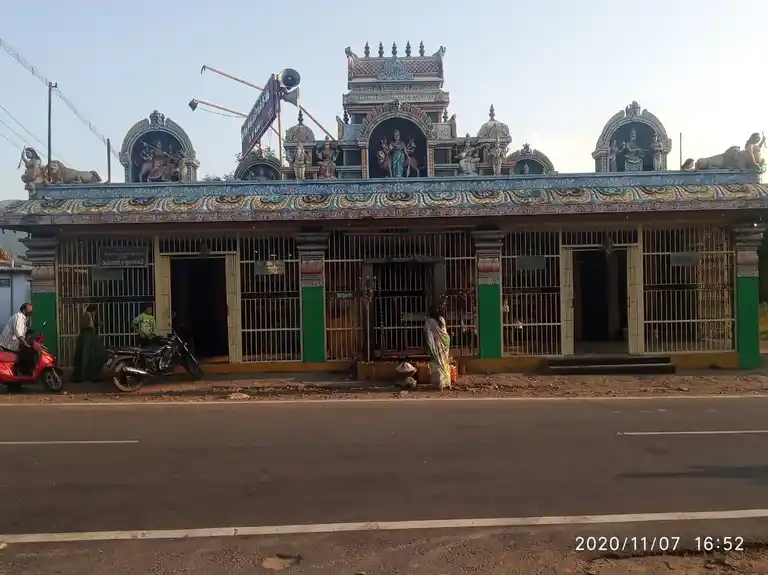 Arulmigu Sakthikalliyamman Temple, Near Railway Station, Mettur R.S - 636402 அருள்மிகு சக்தி காளியம்மன் திருக்கோயில், மேட்டூர் ரயில் நிலையம் அருகில், ஆர் எஸ் மேட்டூர் - 636402, Salem - Ancient Temple Architecture and History Image 2