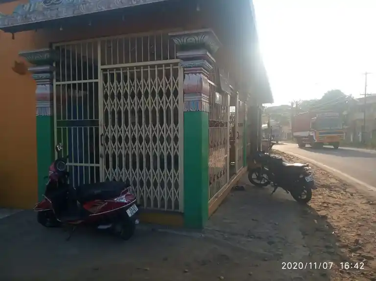 Arulmigu Sakthikalliyamman Temple, Near Railway Station, Mettur R.S - 636402 அருள்மிகு சக்தி காளியம்மன் திருக்கோயில், மேட்டூர் ரயில் நிலையம் அருகில், ஆர் எஸ் மேட்டூர் - 636402, Salem - Ancient Temple Architecture and History Image 3