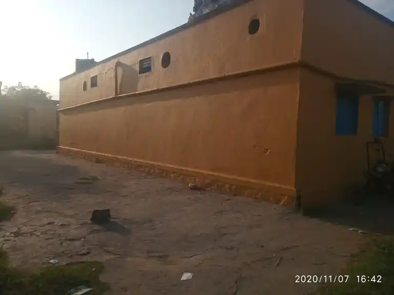 Arulmigu Sakthikalliyamman Temple, Near Railway Station, Mettur R.S - 636402 அருள்மிகு சக்தி காளியம்மன் திருக்கோயில், மேட்டூர் ரயில் நிலையம் அருகில், ஆர் எஸ் மேட்டூர் - 636402, Salem - Ancient Temple Architecture and History Image 5