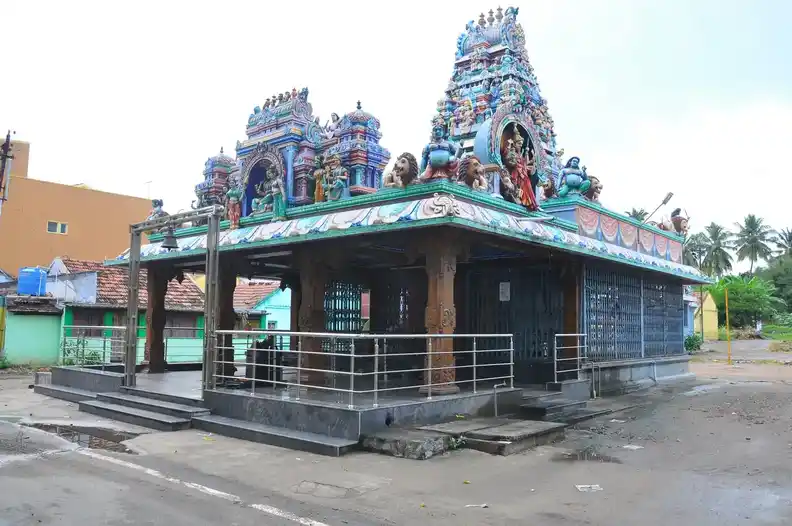 Arulmigu Sakthimariamman Temple, Kunjandiyur - 636401 Arulmigu Sakthimariamman Temple, Kunjandiyur - 636401, Salem - Ancient Temple Architecture and History Image 3