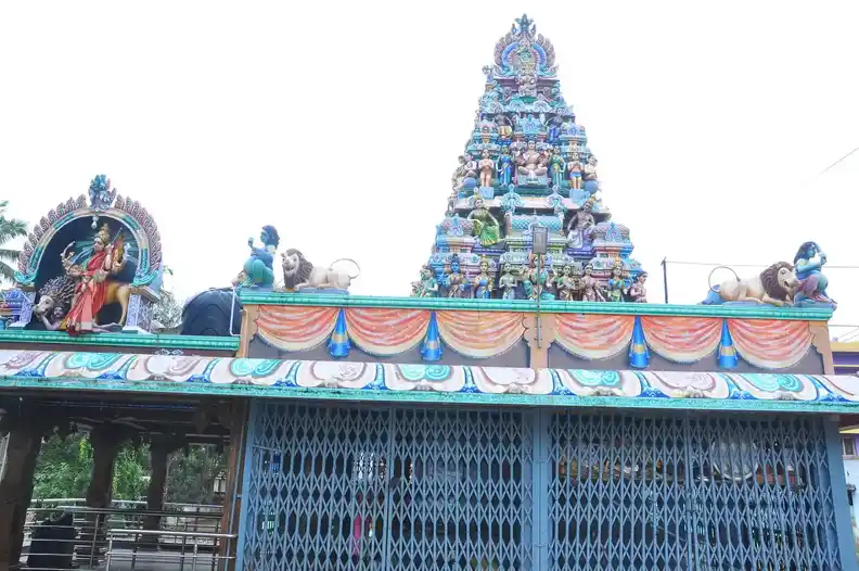 Arulmigu Sakthimariamman Temple, Kunjandiyur - 636401 Arulmigu Sakthimariamman Temple, Kunjandiyur - 636401, Salem - Ancient Temple Architecture and History Image 4