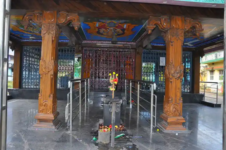Arulmigu Sakthimariamman Temple, Kunjandiyur - 636401 Arulmigu Sakthimariamman Temple, Kunjandiyur - 636401, Salem - Ancient Temple Architecture and History Image 10