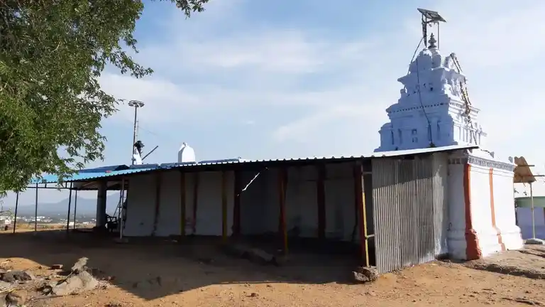 Arulmigu Sakthivinayagar Temple, Sandhaipettai, Kaveripatnam - 635112 அருள்மிகு சக்தி விநாயகர் திருக்கோயில், சந்தைப்பேட்டை, காவேரிப்பட்டினம் - 635112, Krishnagiri - Ancient Temple Architecture and History Image 4
