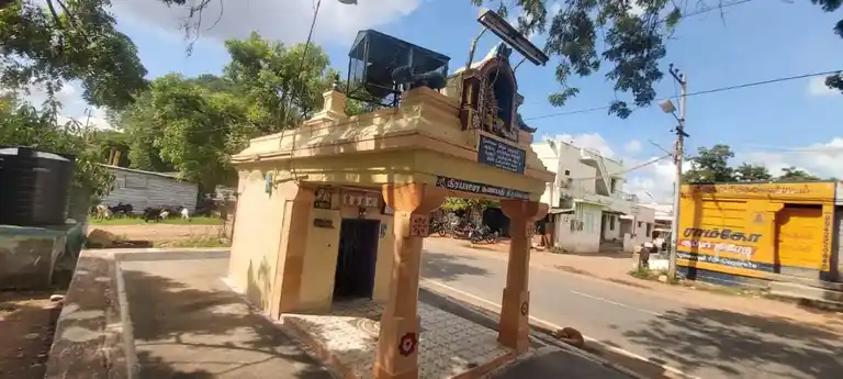 Arulmigu Salai Madam Thanneer Pandal Arulmigu Vinayagar Temple, Mudukkumindanpatti - 628503 அருள்மிகு சாலைமடம் தண்ணீர் பந்தல் அருள்மிகு விநாயகர் திருக்கோயில், Mudukkumindanpatti - 628503, Thoothukudi - Ancient Temple Architecture and History Image 6