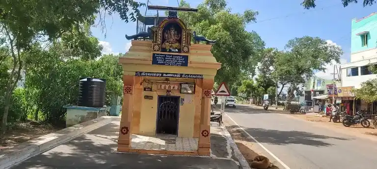 Arulmigu Salai Madam Thanneer Pandal Arulmigu Vinayagar Temple, Mudukkumindanpatti - 628503 அருள்மிகு சாலைமடம் தண்ணீர் பந்தல் அருள்மிகு விநாயகர் திருக்கோயில், Mudukkumindanpatti - 628503, Thoothukudi - Ancient Temple Architecture and History Image 7