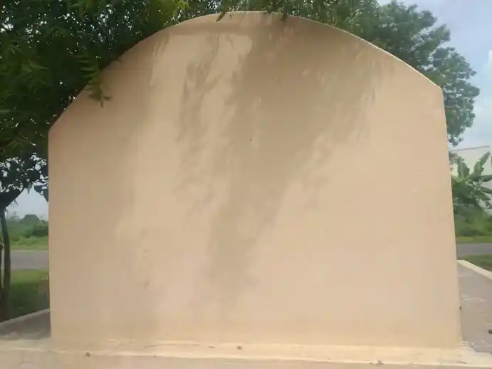 Arulmigu Salai Vinayagar Temple, Perumparai - 621313 அருள்மிகு சாலை விநாயகர் திருக்கோயில், Perumparai - 621313, Karur - Ancient Temple Architecture and History Image 2