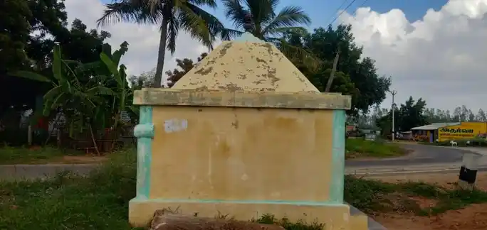 Arulmigu Salai Vinayagar Temple, Velayuthampalayam - 639117 அருள்மிகு சாலை விநாயகர் திருக்கோயில், Velayuthampalayam - 639117, Karur - Ancient Temple Architecture and History Image 3