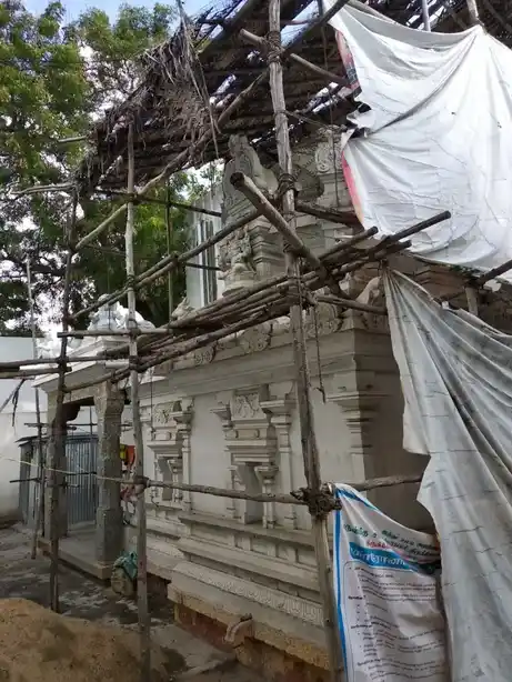 Arulmigu Salai Vinayagar Temple, Vellore - 632001 அருள்மிகு சாலை விநாயகர் திருக்கோயில், வேலூர் - 632001, Vellore - Ancient Temple Architecture and History Image 4