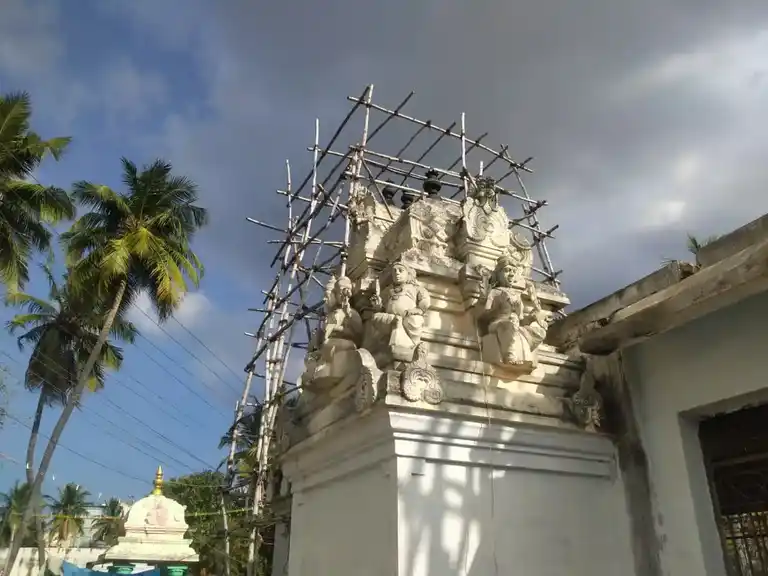 Arulmigu Sampasri Parameshwaraswamy Temple, Samayasangili Agraharam - 638008 அருள்மிகு சாம்பஸ்ரீ பரமேஸ்வரசுவாமி திருக்கோயில், குமாரபாளையம், நாமக்கல் - 638008, Namakkal - Ancient Temple Architecture and History Image 2