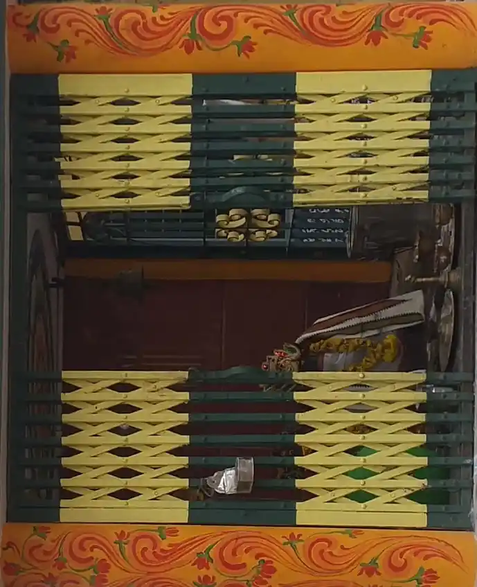 Arulmigu Sampirani Vinayagar Temple, V.Puthur - 630410 அருள்மிகு. சாம்பிராணி விநாயகர் திருக்கோயில், V.Puthur - 630410, Sivagangai - Ancient Temple Architecture and History Image 2