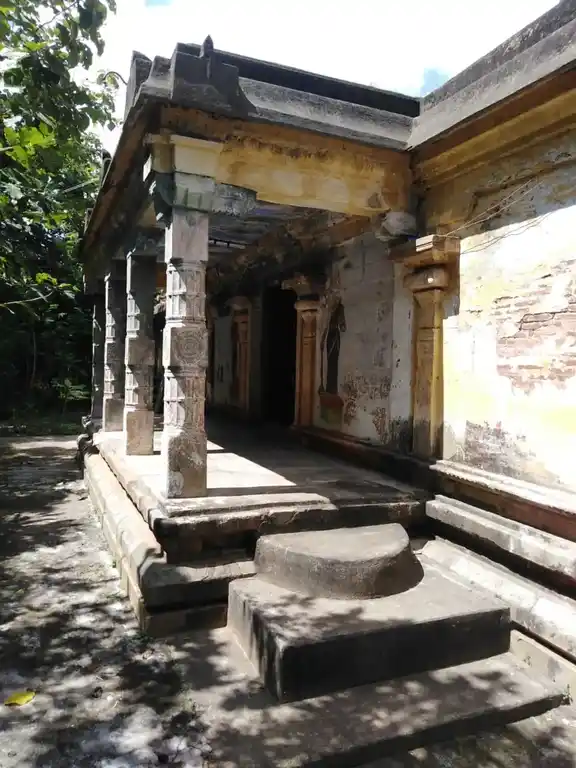 Arulmigu Samundeesvarar Temple, Soliyavilagam - 609204 அருள்மிகு சாமுண்டீஸ்வரசுவாமி திருக்கோயில், Soliyavilagam - 609204, Thanjavur - Ancient Temple Architecture and History Image 3