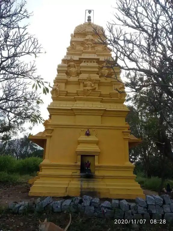 Arulmigu Samundeeswaraiyamman Temple, Nariyur - 635901