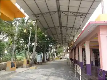 Arulmigu Samundeeswari Amman Temple, Near By Bank Of River Saraswati, Natrampalli - 635852 அருள்மிகு சாமுண்டியம்மன் திருக்கோயில், சரஸ்வதி நதிக்கரைக்கு அருகில், நாட்றம்பள்ளி - 635852, Thirupathur - Ancient Temple Architecture and History Image 10