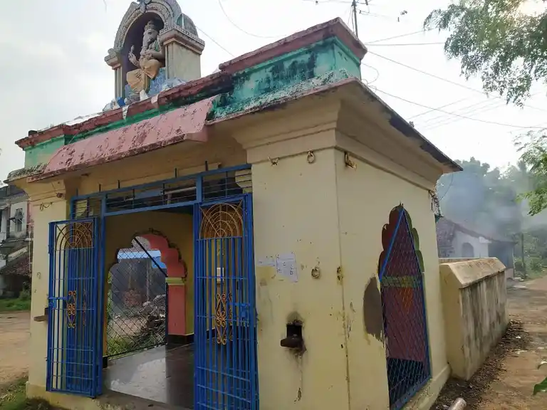 Arulmigu Samundeeswari Pillaiyar Temple, Narasinganpettai - 609802 அருள்மிகு சாமுண்டீஸ்வரியம்மன், பிள்ளையார் திருக்கோயில்,  - 609802, Thanjavur - Ancient Temple Architecture and History Image 9