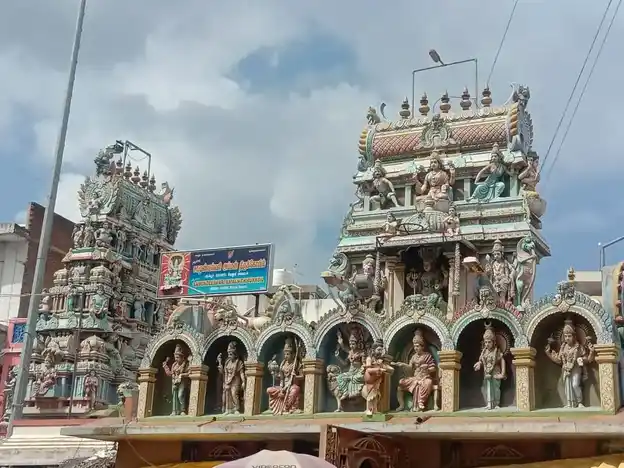 Arulmigu Samundeeswariamman Temple, Ambur - 635802 அருள்மிகு சாமுண்டியம்மன் திருக்கோயில், ஆம்பூர் - 635802, Thirupathur - Ancient Temple Architecture and History Image 2