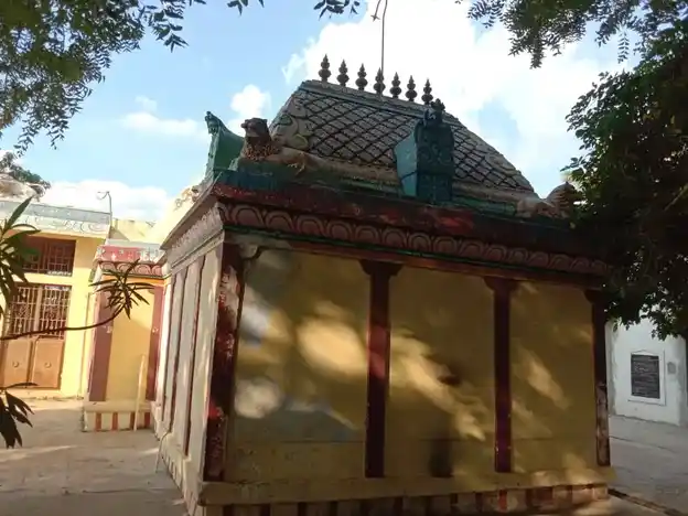 Arulmigu Samundeeswariamman Temple, Periyakarupoor - 621105 அருள்மிகு சாமுண்டீஸ்வரியம்மன் திருக்கோயில், Periyakarupoor - 621105, Thiruchirappalli - Ancient Temple Architecture and History Image 3