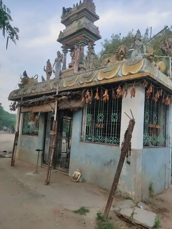Arulmigu Samundeeswariyamman (E) Pidari Temple, Perangiyur - 607209 அருள்மிகு சாமுண்டீஸ்வரியம்மன் திருக்கோயில், Perangiyur - 607209, Viluppuram - Ancient Temple Architecture and History Image 2