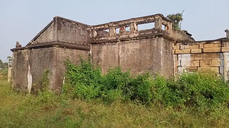 Arulmigu Samundiamman Temple, Guttappatti - 636453 அருள்மிகு சாமுண்டியம்மன் திருக்கோயில், Guttappatti - 636453, Salem - Ancient Temple Architecture and History Image 6