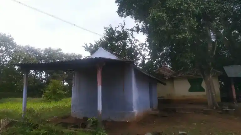 Arulmigu Samundiamman Temple, Kalathupudur - 642002