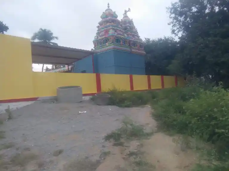 Arulmigu Samundiamman Temple, Mittapalli - 635122 அருள்மிகு சாமுண்டியம்மன் திருக்கோயில், மிட்டஅள்ளி - 635122, Krishnagiri - Ancient Temple Architecture and History Image 3