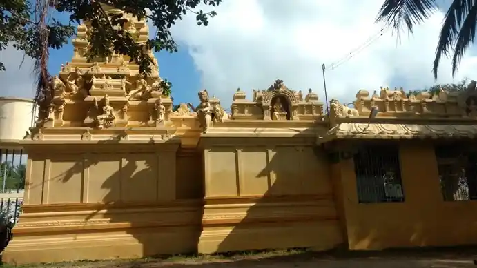 Arulmigu Samundiyamman Temple, Chandrapuram - 635651 அருள்மிகு சாமுண்டியம்மன் திருக்கோயில், சந்திரபுரம் - 635651, Thirupathur - Ancient Temple Architecture and History Image 2