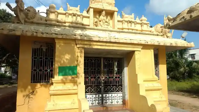 Arulmigu Samundiyamman Temple, Chandrapuram - 635651 அருள்மிகு சாமுண்டியம்மன் திருக்கோயில், சந்திரபுரம் - 635651, Thirupathur - Ancient Temple Architecture and History Image 4
